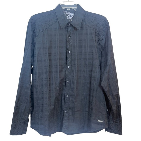 Affliction Embroidered cross long sleeve black dress shirt. Size XL - Picture 4 of 11